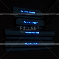 Накладки на пороги широкие с неоновой подсветкой Pajero Sport