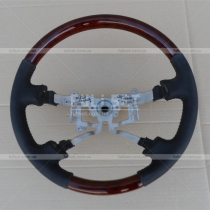 Штатное рулевое колесо с деревянными вставками 