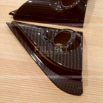Накладки на дверные треугольники салона с имитацией карбона
