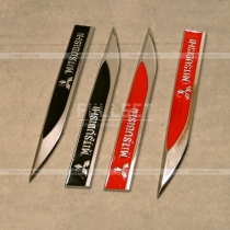 Металлические эмблемы Mitsubishi, комплект из 2 штук (Цвет: черный, красный)