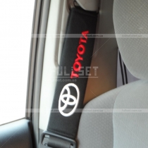 Чехлы для ремней безопасности с символикой Toyota