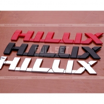 Надпись-логотип Hilux (размер: 21 см на 3,5 см), цвет: хром, черная, красная 