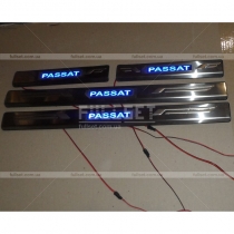 Накладки на пороги с неоновой подсветкой Passat