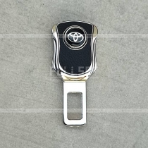 Заглушка ремня безопасности переходник с эмблемой Toyota