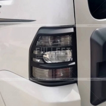 Накладки задних фонарей Mitsubishi Pajero Wagon 4 (08-13)