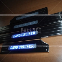 Накладки на пороги Toyota Land Cruiser 200 (08-...)