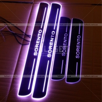 Светящиеся накладки на пороги Кия Соренто (комплект 4 штуки)