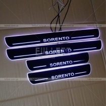 Светящиеся накладки на пороги Кия Соренто (комплект 4 штуки)